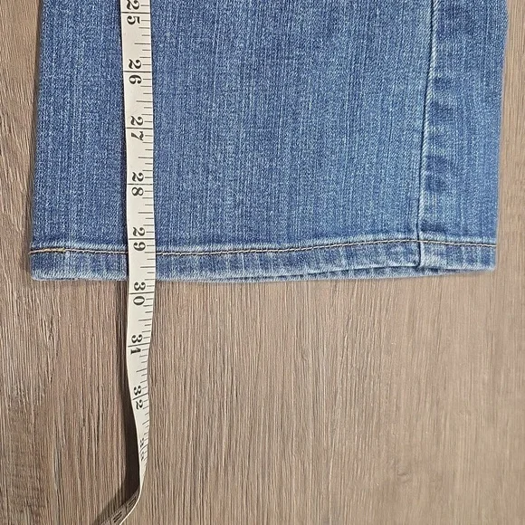 Levi 515 Women's Size 8M Bootcut Medium Wash Stretch - Picture 6 of 9